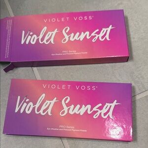 Violet Voss Sunset Palette with Purple and Pink Hues